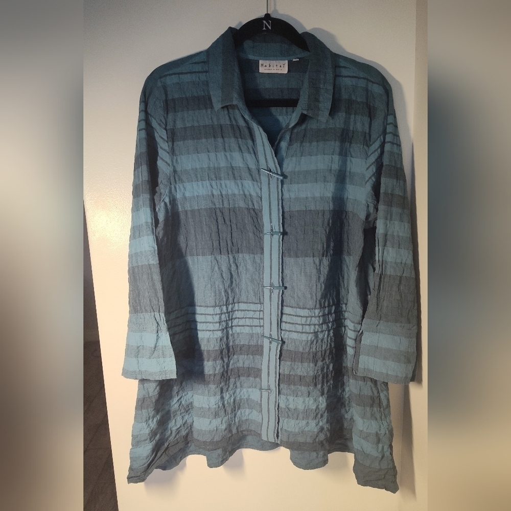 Habit Button Up Blue Top Size M #558